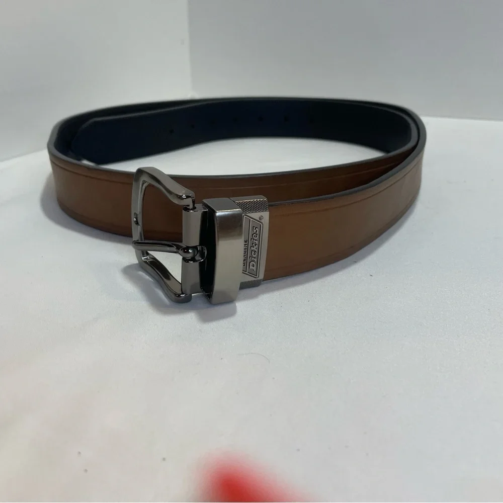 Dickies Black and Brown Leather Belt. Reversible. Pu coated leather. 50-52. Used